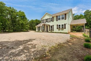9025 E Charter Oak Road, Guthrie, OK 73044