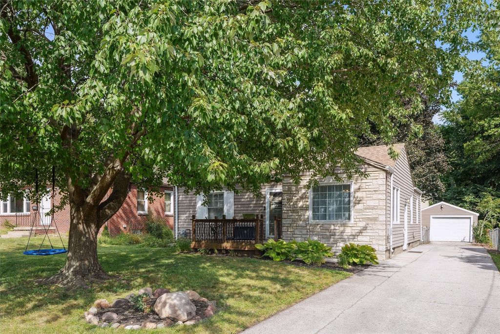 4143 11th Street, Des Moines, IA 50313