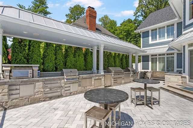 229 Norwood Avenue, Holland, MI 49424