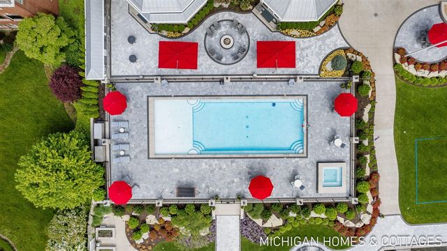 229 Norwood Avenue, Holland, MI 49424