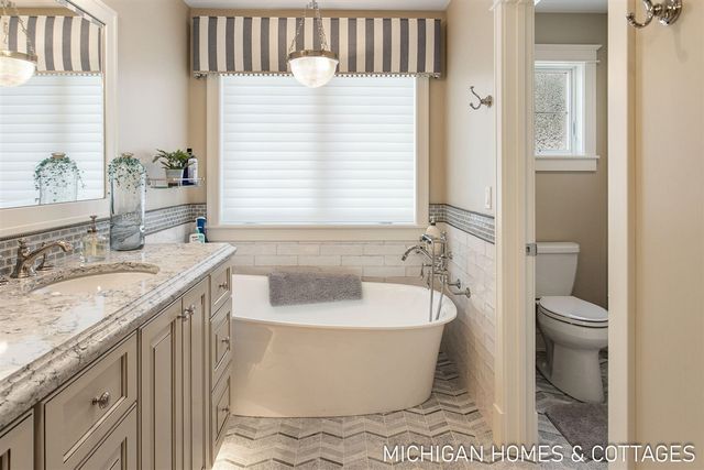 229 Norwood Avenue, Holland, MI 49424