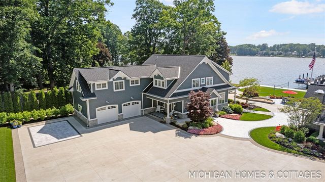 229 Norwood Avenue, Holland, MI 49424