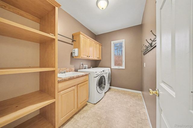 7586 Haverhill Lane, Canton Charter Township, MI 48187