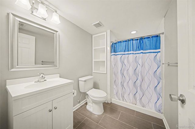 7586 Haverhill Lane, Canton Charter Township, MI 48187