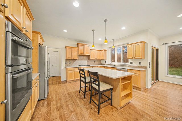 7586 Haverhill Lane, Canton Charter Township, MI 48187