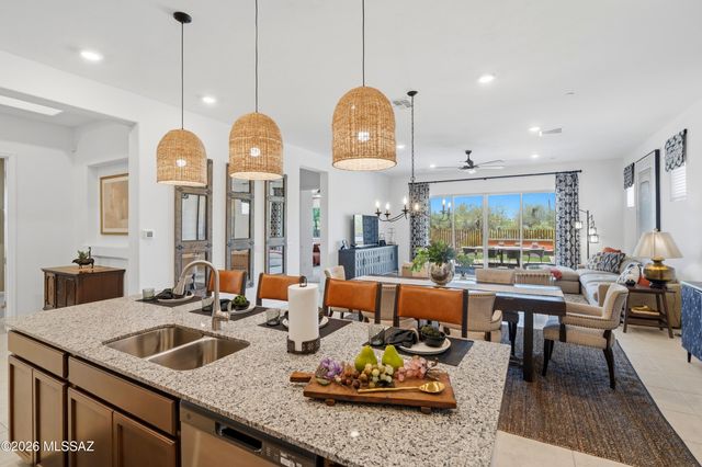 6570 W Winding Knoll Place, Marana, AZ 85658