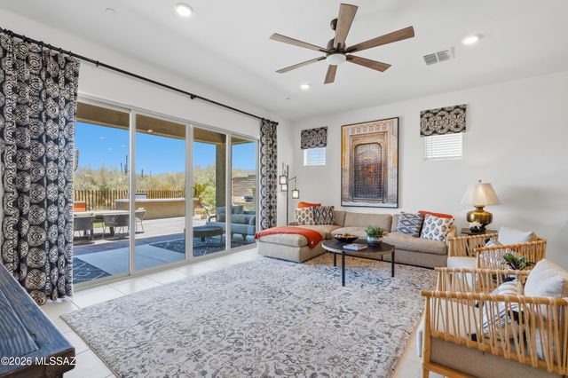 6570 W Winding Knoll Place, Marana, AZ 85658