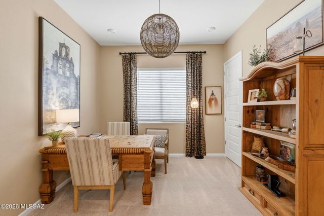 6570 W Winding Knoll Place, Marana, AZ 85658