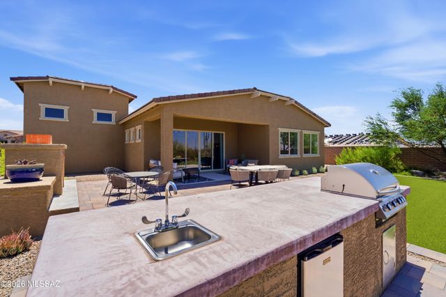 6570 W Winding Knoll Place, Marana, AZ 85658