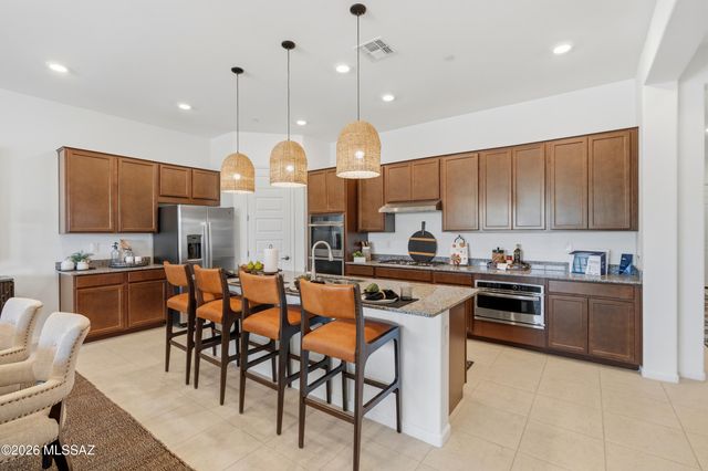 6570 W Winding Knoll Place, Marana, AZ 85658