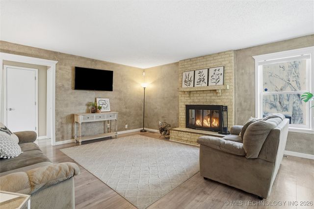 3009 S Ash Avenue, Broken Arrow, OK 74012