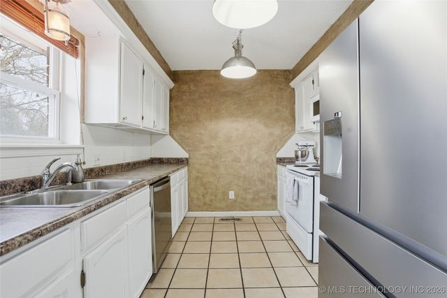 3009 S Ash Avenue, Broken Arrow, OK 74012