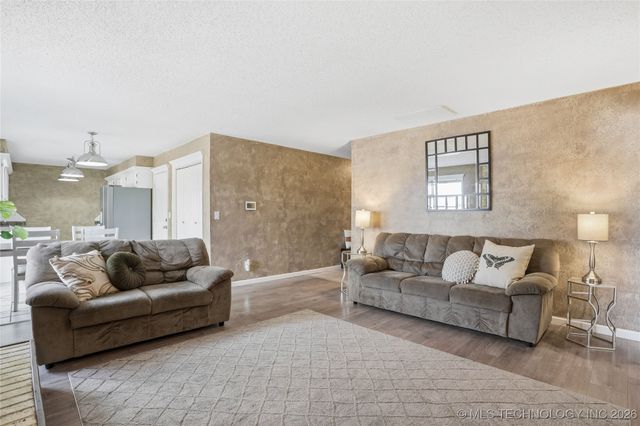 3009 S Ash Avenue, Broken Arrow, OK 74012