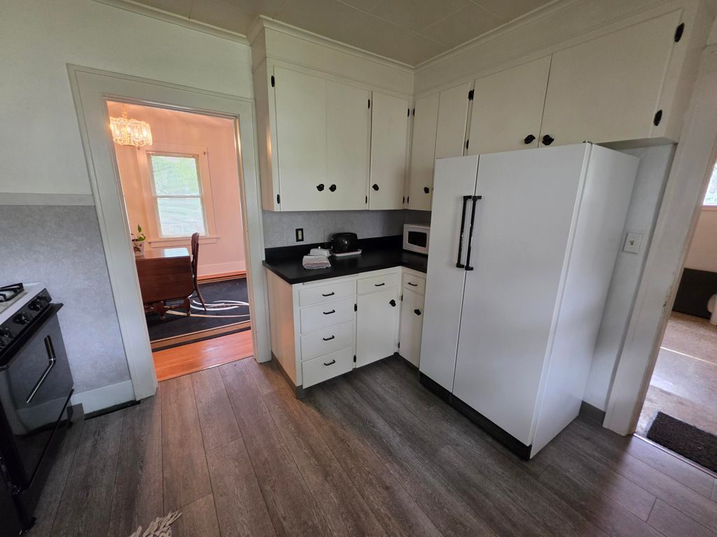 445 10th AVE, Havre, MT 59501 photo 10