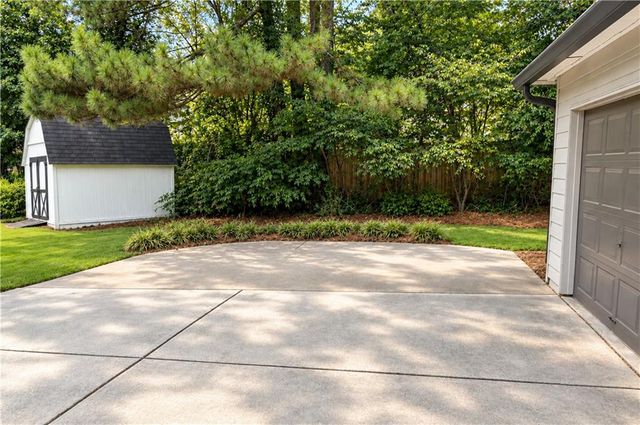 10950 Pinehigh Drive, Alpharetta, GA 30022