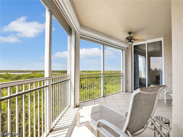 1001 Arbor Lake DR 301, Naples, FL 34110