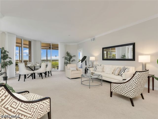 1001 Arbor Lake DR 301, Naples, FL 34110