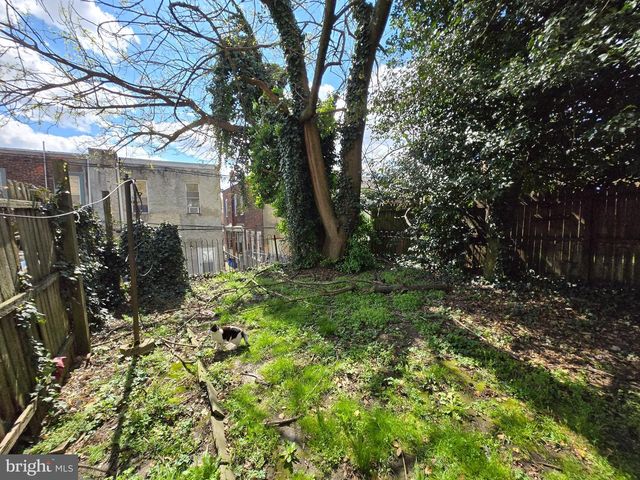 130 W ABBOTTSFORD AVE, Philadelphia, PA 19144