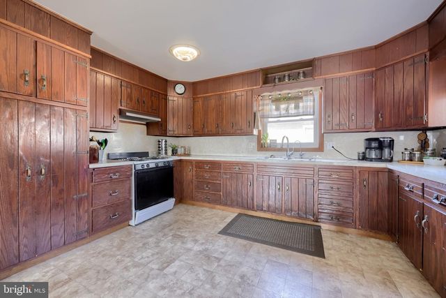 5097 OLD PHILADELPHIA PIKE, Kinzers, PA 17535