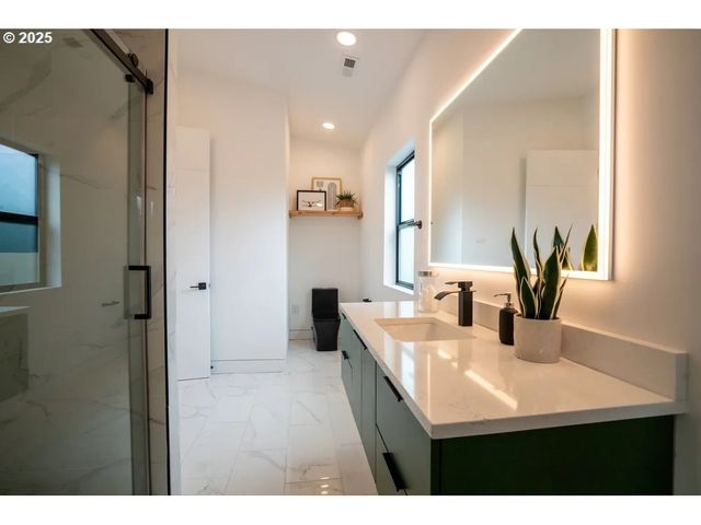 Jeans Rd, Veneta, OR 97487