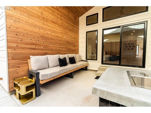 Jeans Rd, Veneta, OR 97487