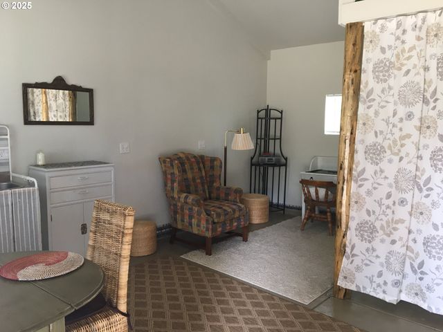 Jeans Rd, Veneta, OR 97487