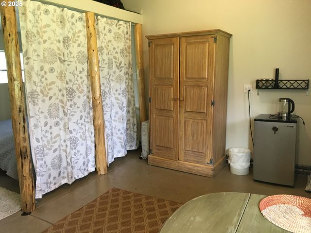 Jeans Rd, Veneta, OR 97487