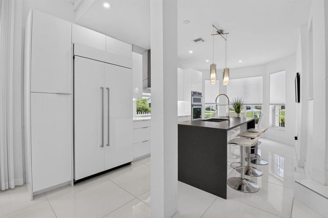 5835 NW 42nd Terrace, Boca Raton, FL 33496