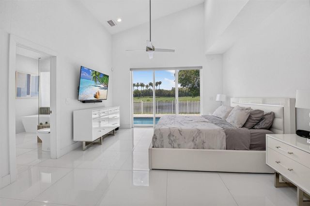 5835 NW 42nd Terrace, Boca Raton, FL 33496
