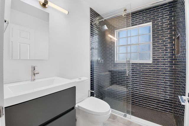 5835 NW 42nd Terrace, Boca Raton, FL 33496