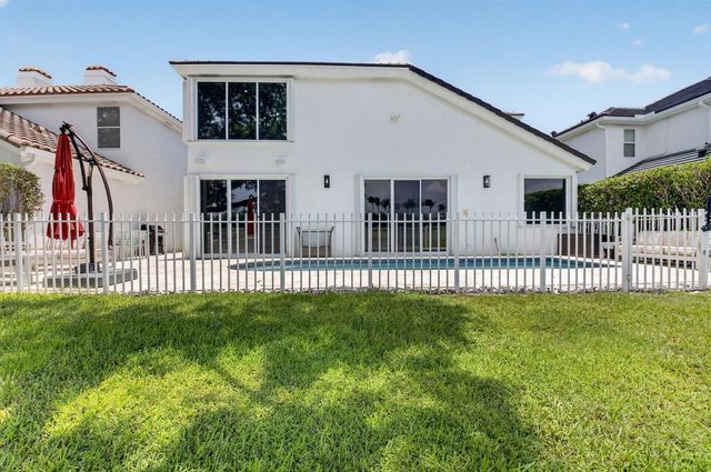 5835 NW 42nd Terrace, Boca Raton, FL 33496