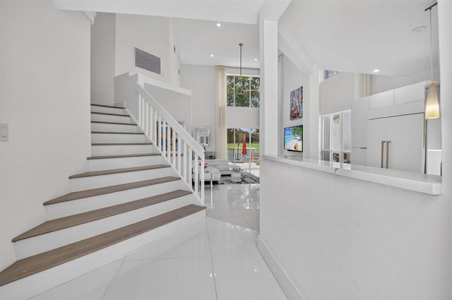 5835 NW 42nd Terrace, Boca Raton, FL 33496