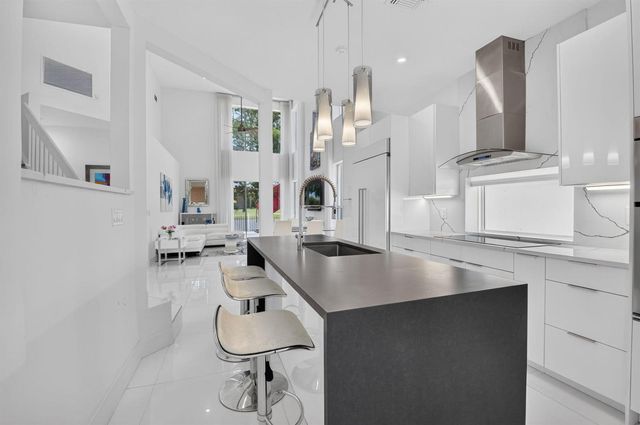 5835 NW 42nd Terrace, Boca Raton, FL 33496