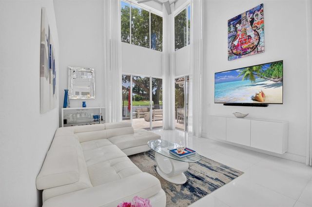 5835 NW 42nd Terrace, Boca Raton, FL 33496