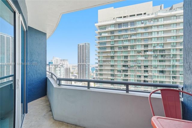 60 SW 13th St 4414, Miami, FL 33130