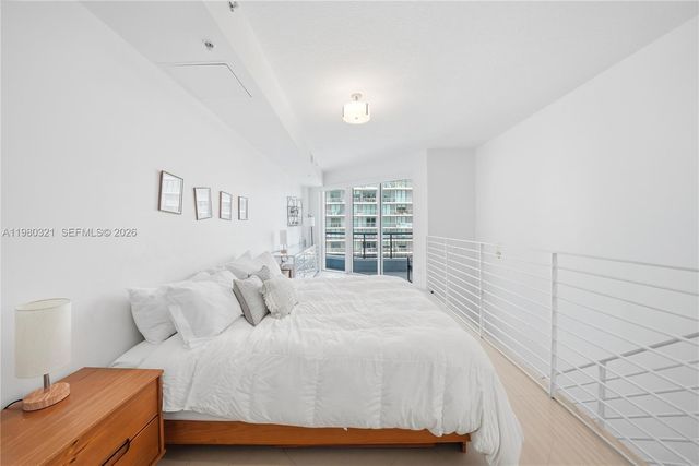 60 SW 13th St 4414, Miami, FL 33130