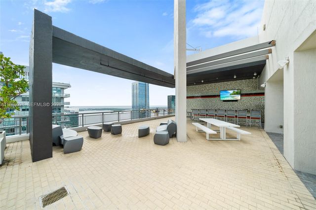 60 SW 13th St 4414, Miami, FL 33130