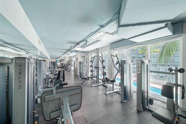 60 SW 13th St 4414, Miami, FL 33130