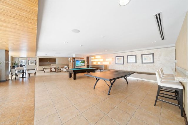 60 SW 13th St 4414, Miami, FL 33130