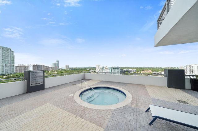 60 SW 13th St 4414, Miami, FL 33130