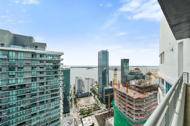 60 SW 13th St 4414, Miami, FL 33130