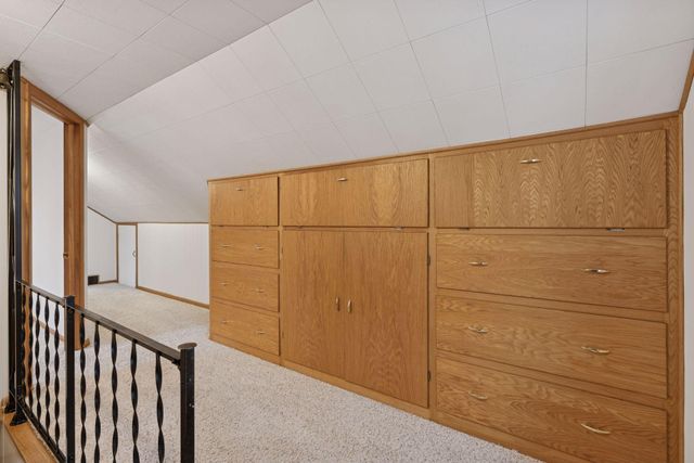 869 Iowa Avenue W, Saint Paul, MN 55117