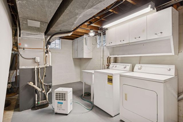 869 Iowa Avenue W, Saint Paul, MN 55117