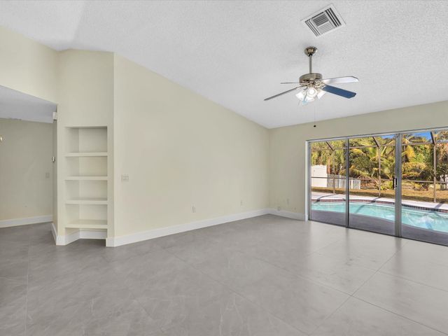 13400 NW 5th Ct, Plantation, FL 33325
