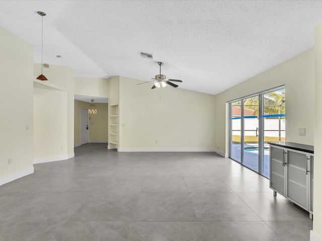 13400 NW 5th Ct, Plantation, FL 33325