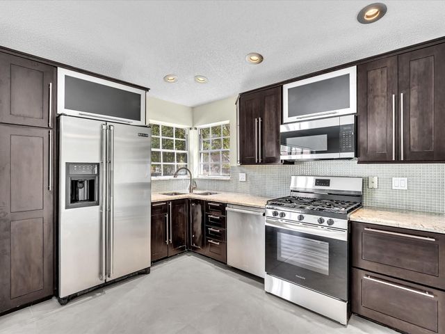 13400 NW 5th Ct, Plantation, FL 33325