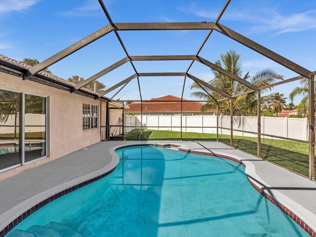 13400 NW 5th Ct, Plantation, FL 33325