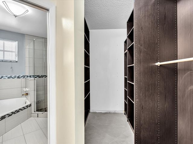 13400 NW 5th Ct, Plantation, FL 33325