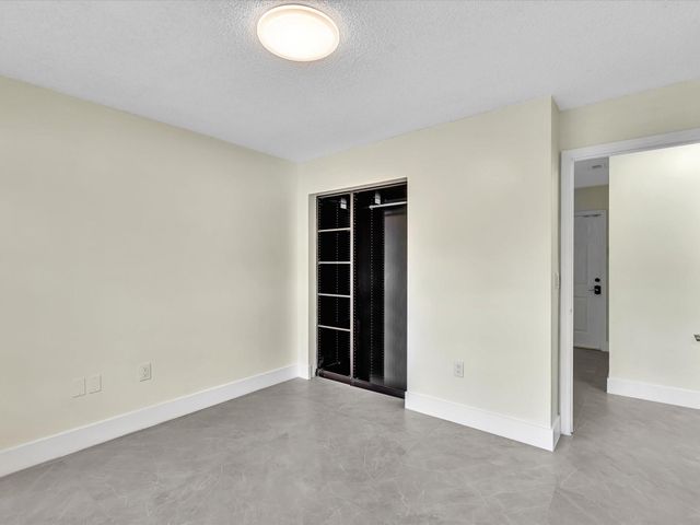 13400 NW 5th Ct, Plantation, FL 33325