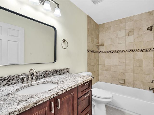 13400 NW 5th Ct, Plantation, FL 33325